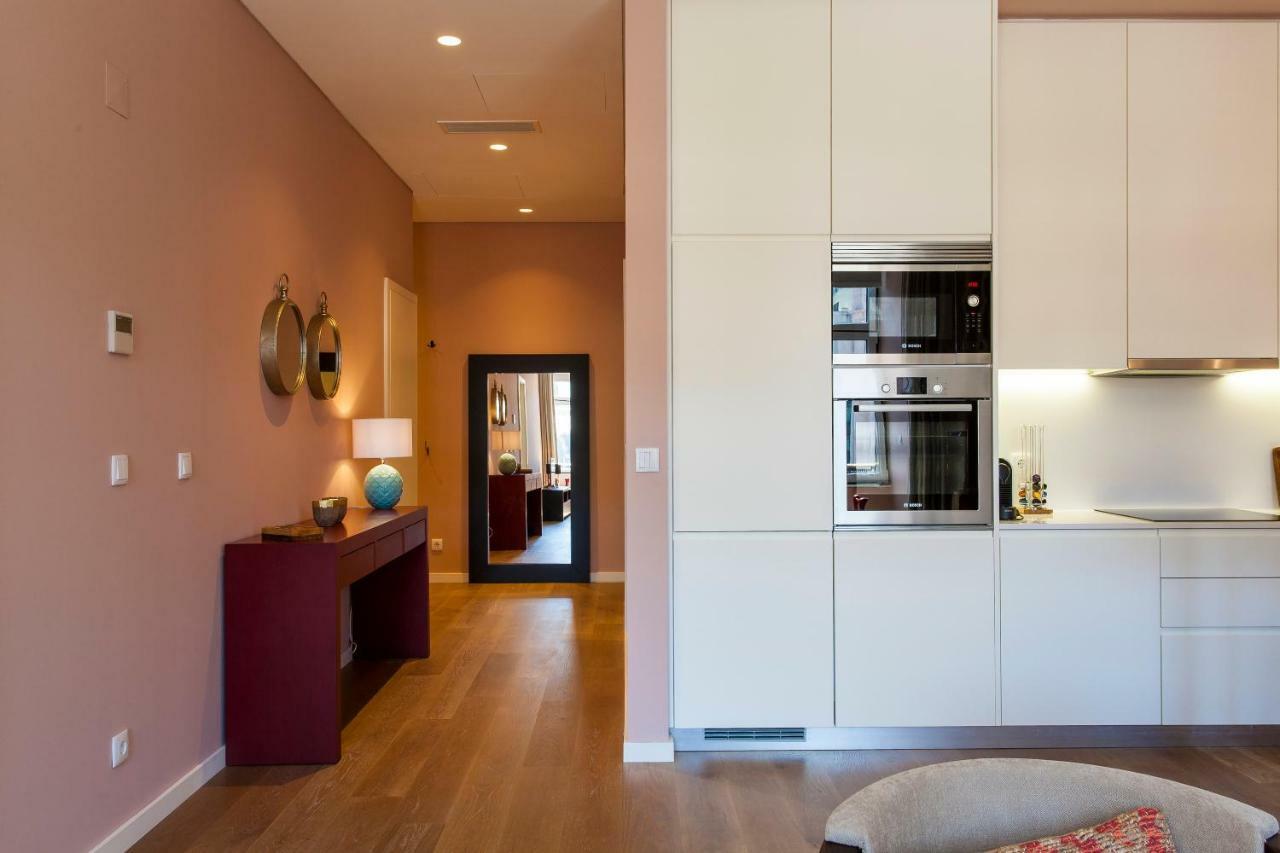 Joivy Sublime 2Br Apt On Restauradores Square Nearby Rossio Station Lisbona Esterno foto