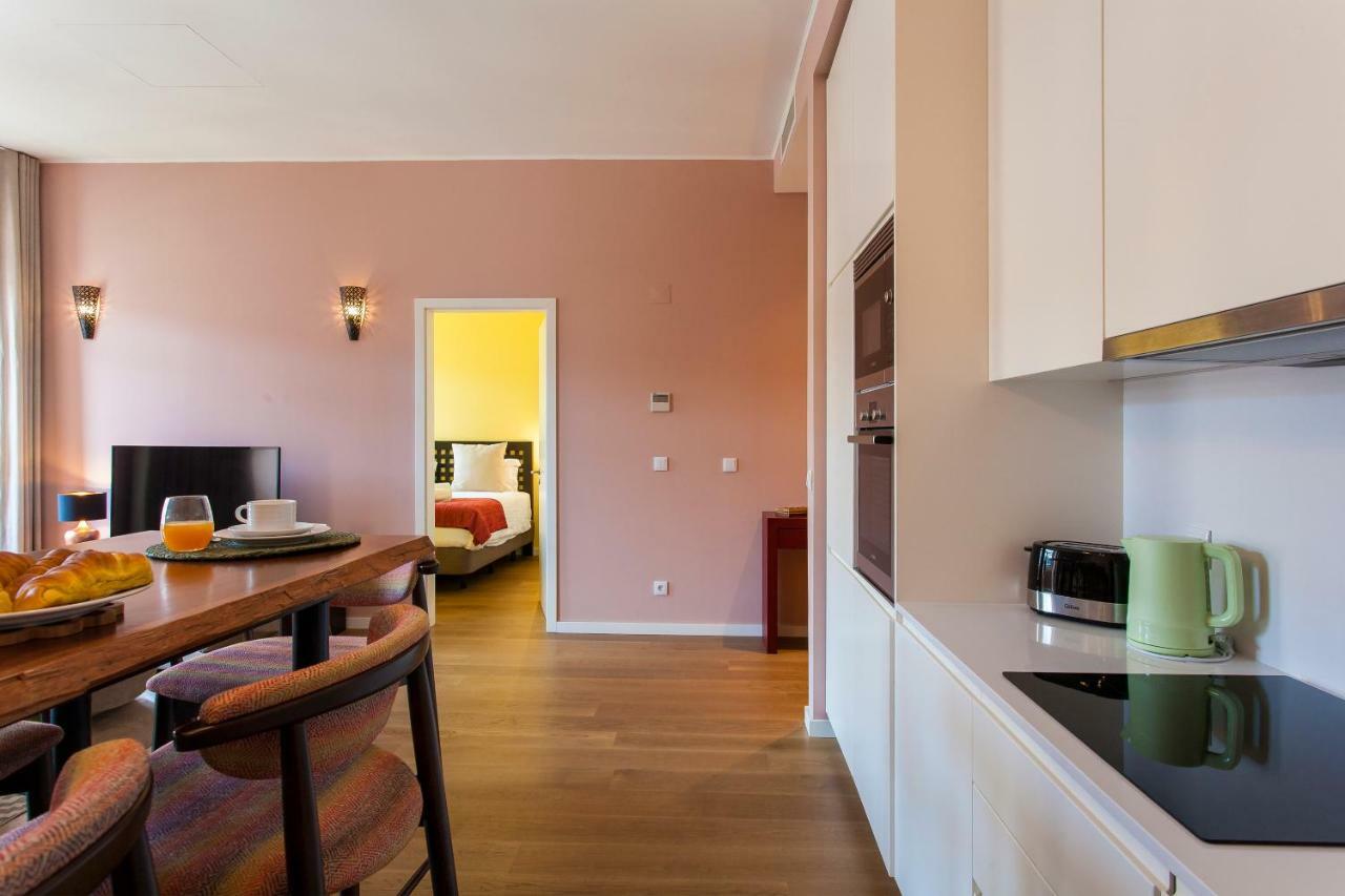 Joivy Sublime 2Br Apt On Restauradores Square Nearby Rossio Station Lisbona Esterno foto