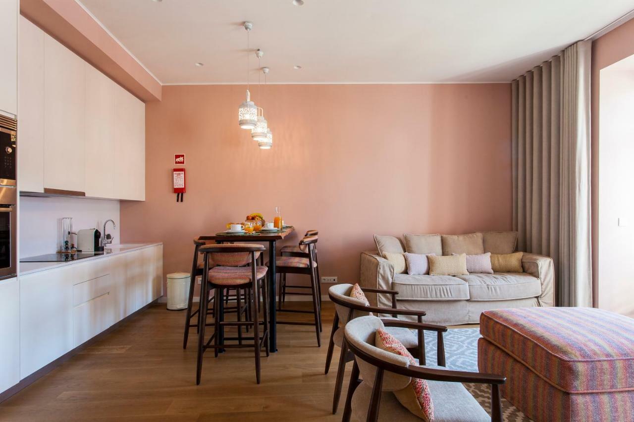 Joivy Sublime 2Br Apt On Restauradores Square Nearby Rossio Station Lisbona Esterno foto