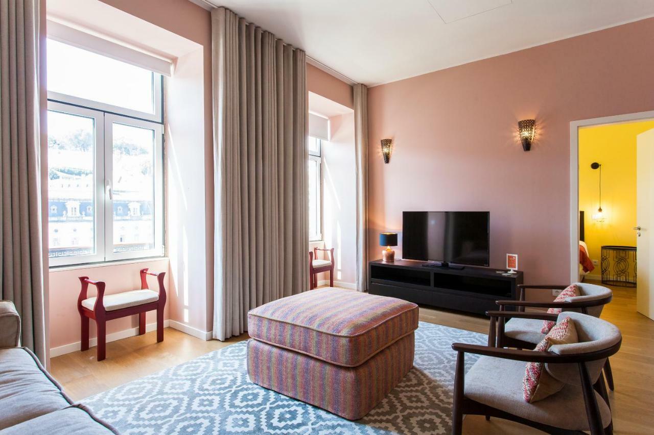 Joivy Sublime 2Br Apt On Restauradores Square Nearby Rossio Station Lisbona Esterno foto