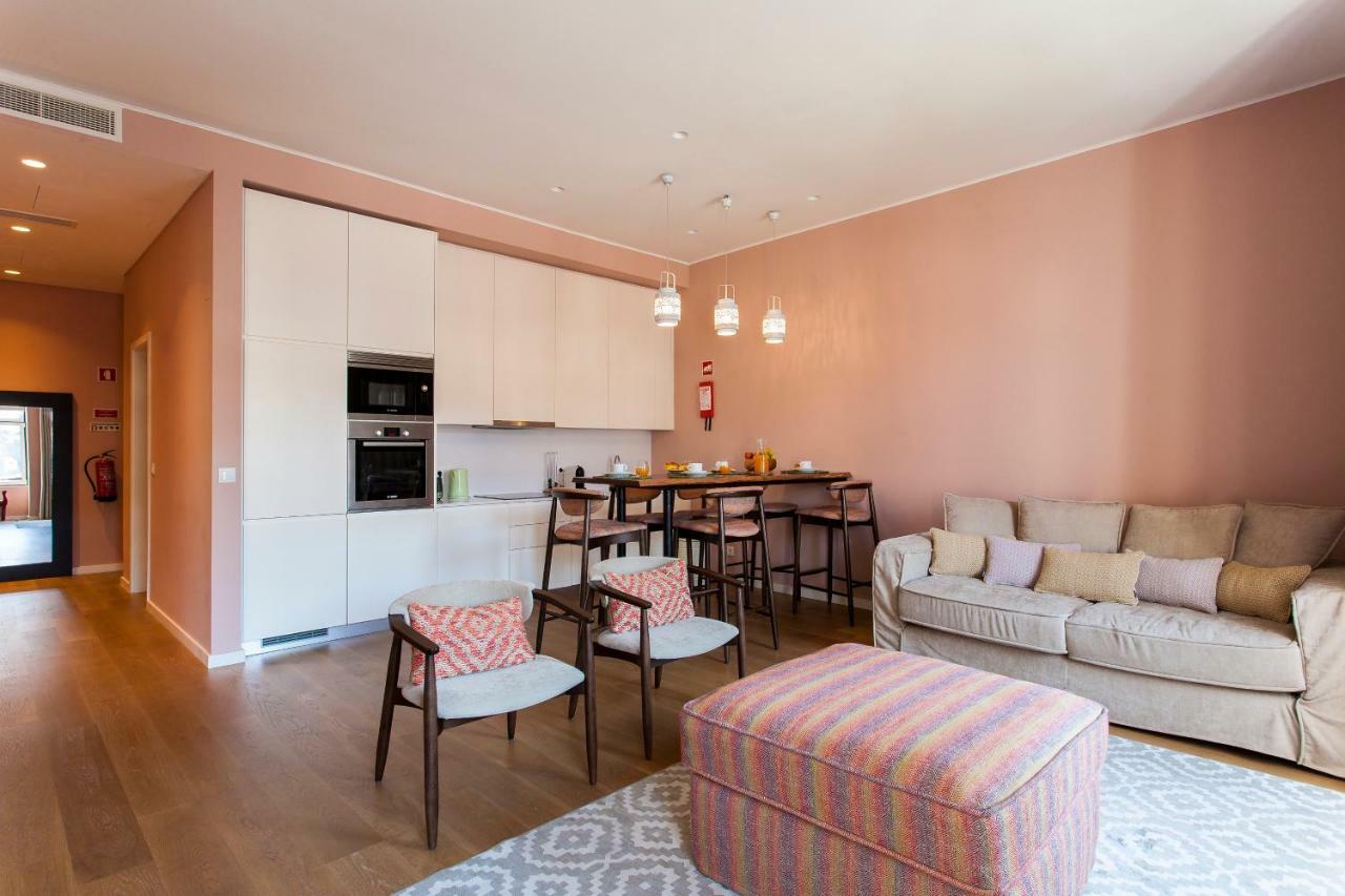Joivy Sublime 2Br Apt On Restauradores Square Nearby Rossio Station Lisbona Esterno foto