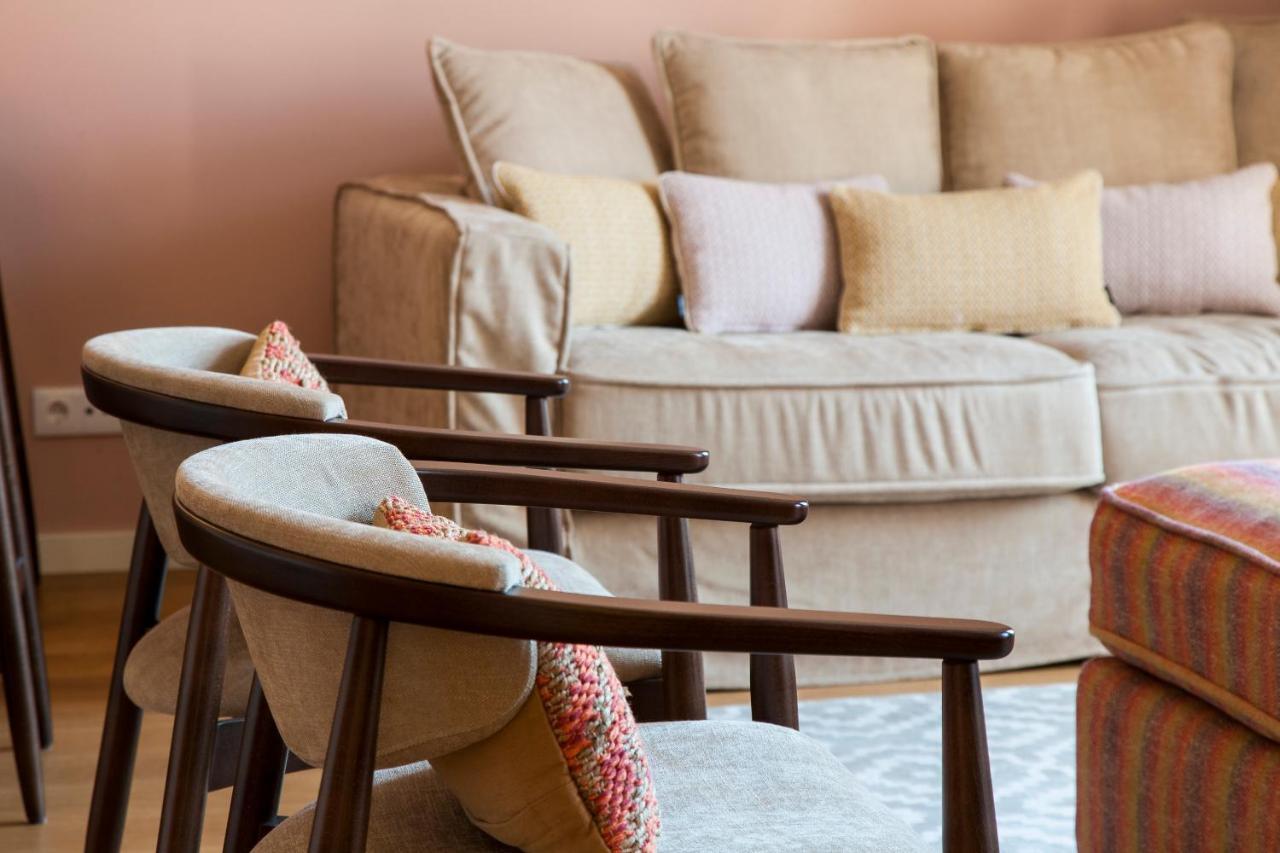 Joivy Sublime 2Br Apt On Restauradores Square Nearby Rossio Station Lisbona Esterno foto